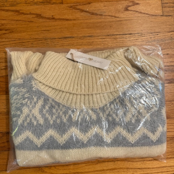Woven Heart Turtleneck Sweater - Size M - Picture 3 of 3